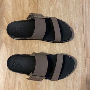 Sorel two strap slides with a buckle